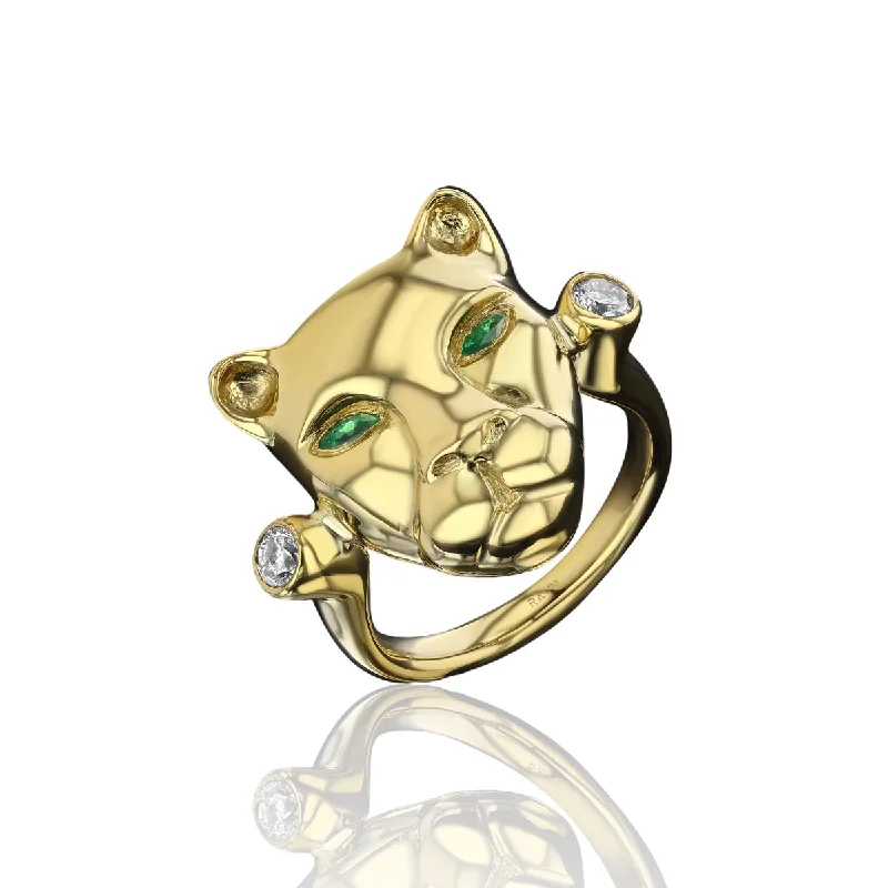 Men’s Rings-Feline Diamond Ring with Emerald Eyes