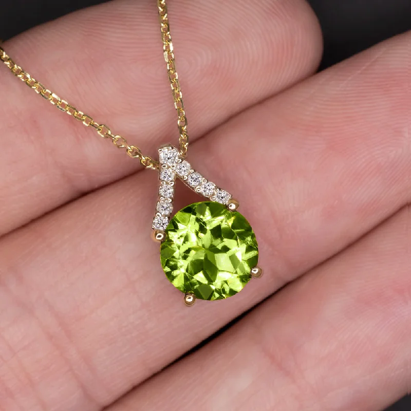 Stylish Silver Necklaces-PERIDOT NATURAL DIAMOND PENDANT 14K YELLOW GOLD NECKLACE GREEN AUGUST BIRTHSTONE