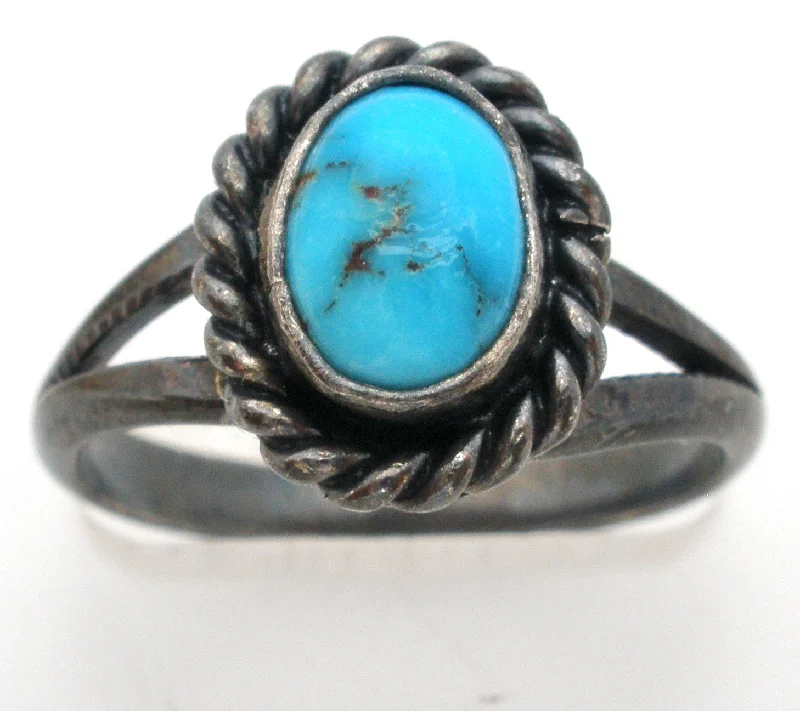 Classic Gold Wedding Rings-Vintage Sterling Silver Ring with Turquoise Size 5.5