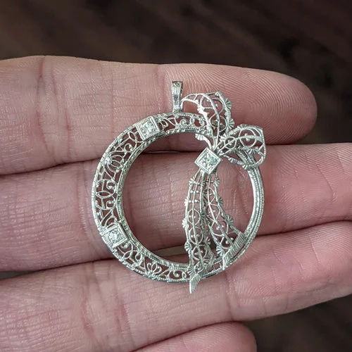 Unique Necklaces-VINTAGE DIAMOND WREATH PENDANT BOW RIBBON CIRCLE FILIGREE NECKLACE WHITE GOLD