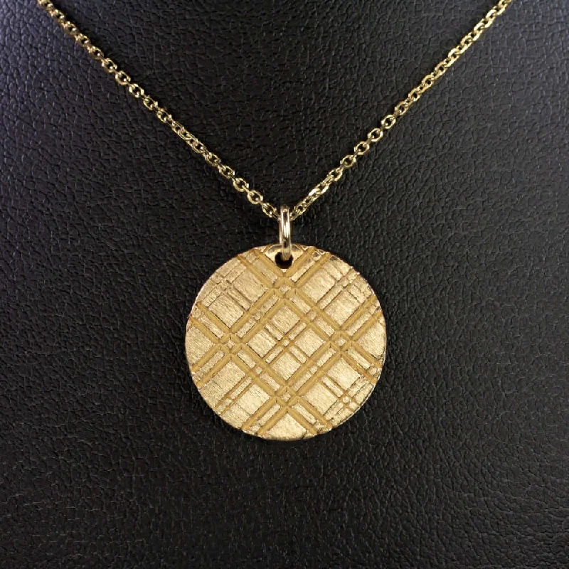 Minimalist Necklaces-14k GOLD DISC PENDANT 16.7m FLORENTINE FINISH MEDALLION NECKLACE EVERYDAY CIRCLE